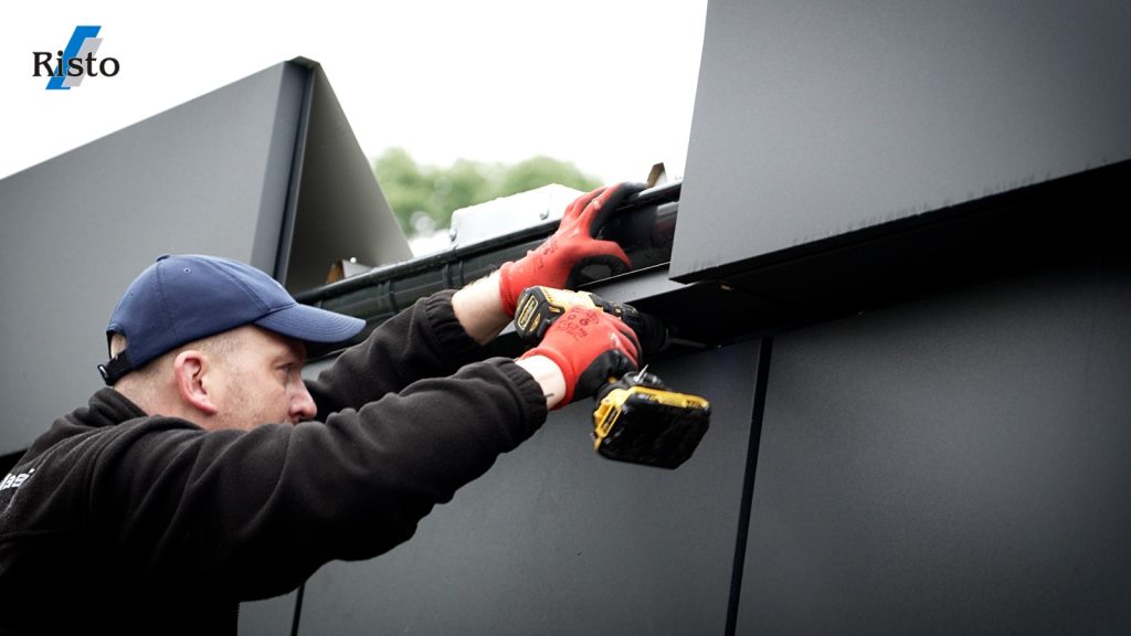 Container verkleiden. mit Holzverkleidung