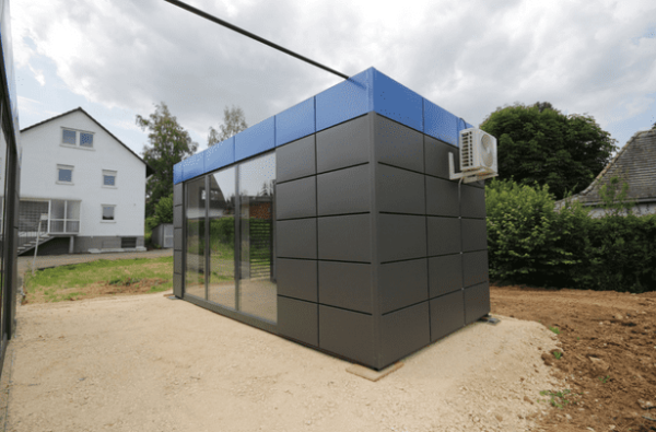Einzelner Bürocontainer mit Glasfront und Klimaanlage