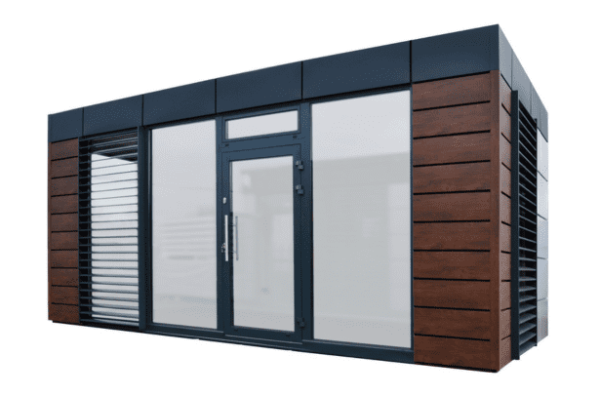 Freigestellte Produktansicht eines modernen Wohncontainers mit Holz- und Glaselementen, dunklem Rahmen und klarer Linienführung